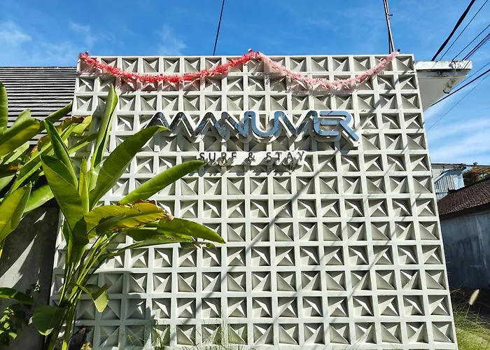Manuver Surf And Uluwatu Bali 3*