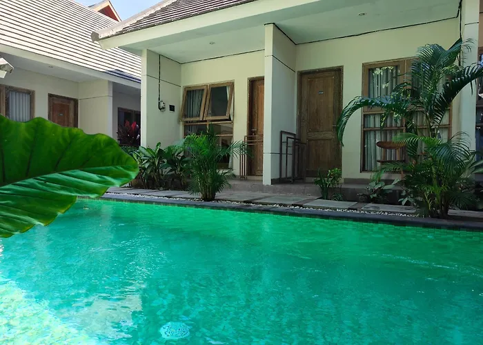 Manuver Surf And Uluwatu Bali Jimbaran